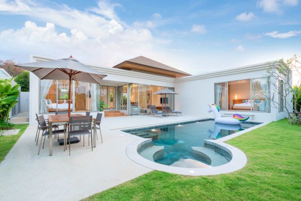 Pool Deck Repair in Waterloo
